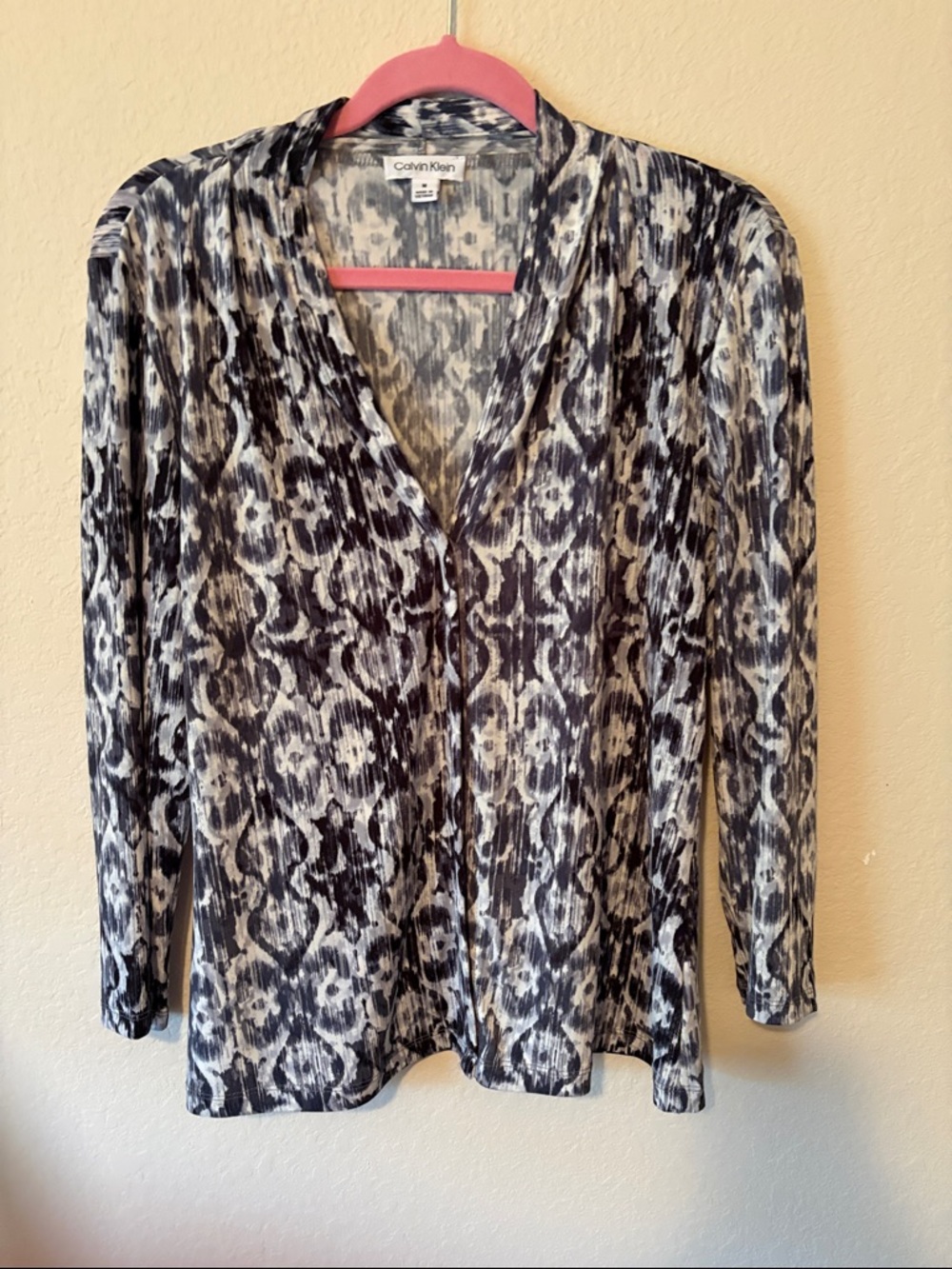 Calvin Klein Black & White Printed Long-Sleeve V-Neck Top